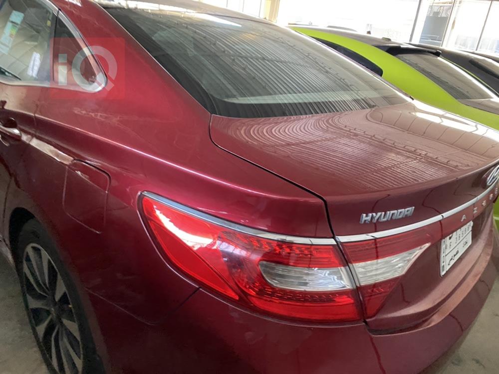 هیوندای ازێرا